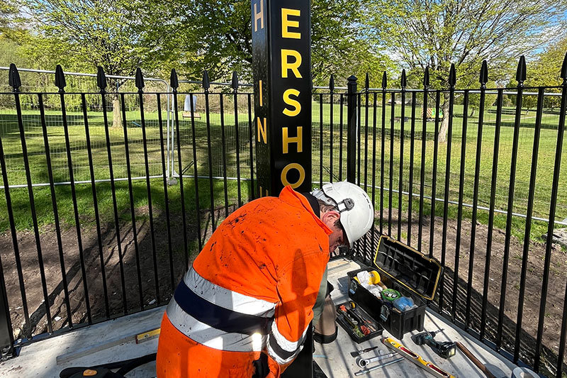 Fixing The Beacon To The Ground