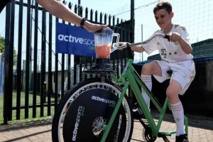 Pedal powered smoothie bikes