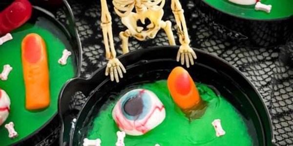 Halloween Jello Cauldrons Threeolivesbranch 4 500X375