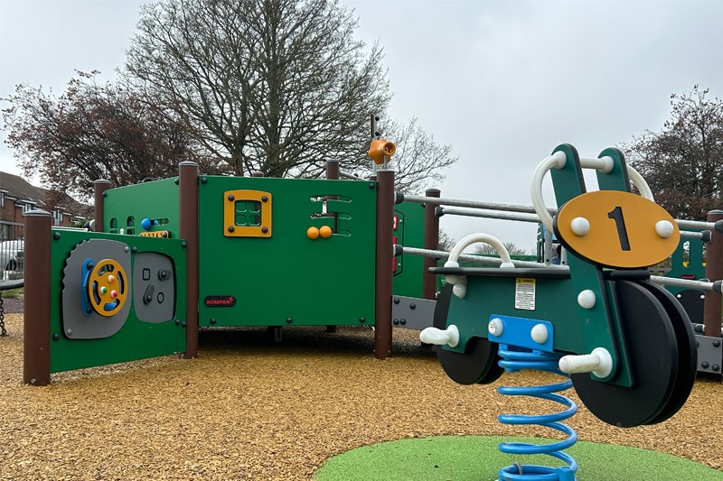 Redan Hill Play Area With Bouncer