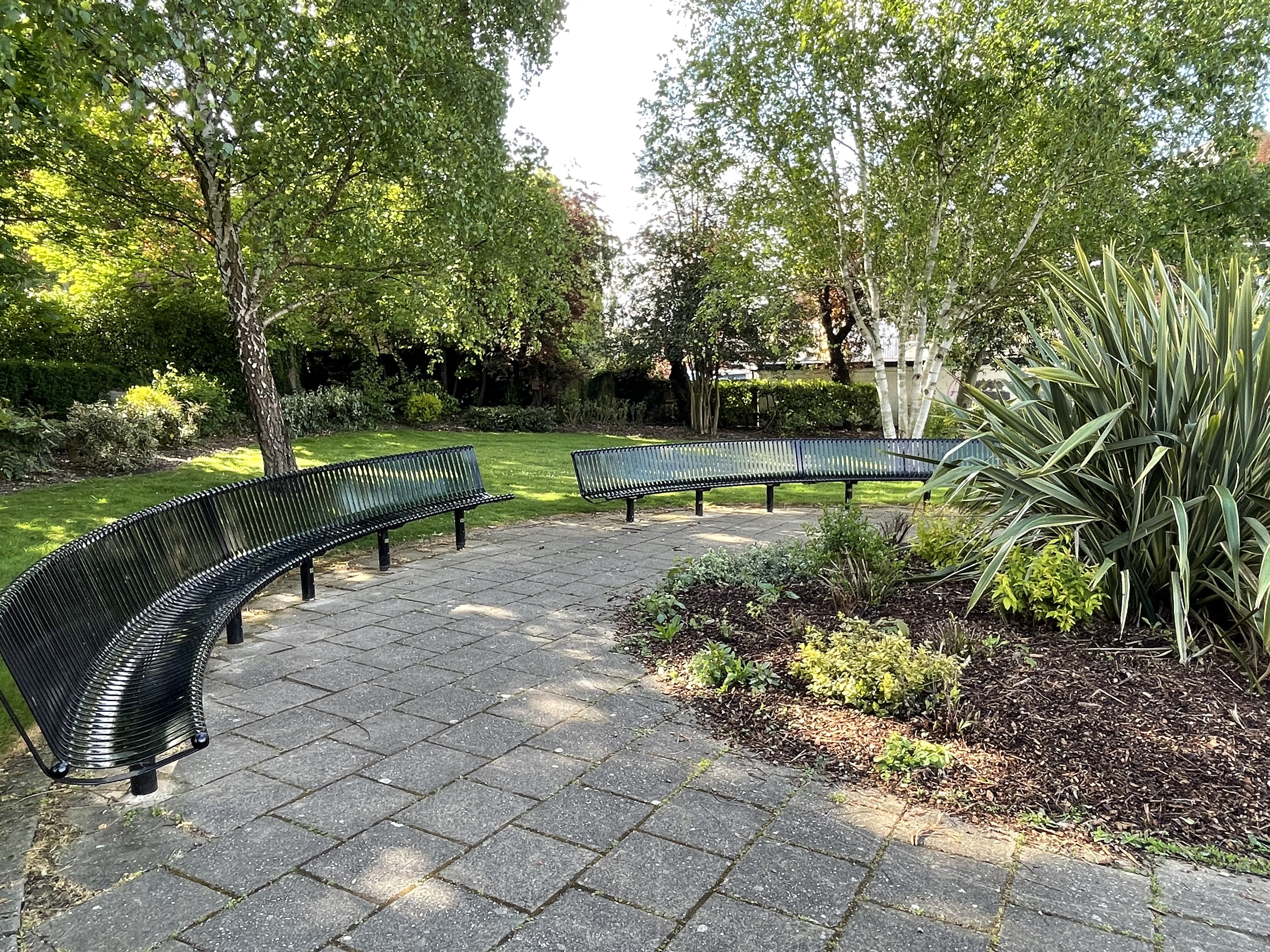 St Michael's Gardens (New Seating) 1 05.05.2022